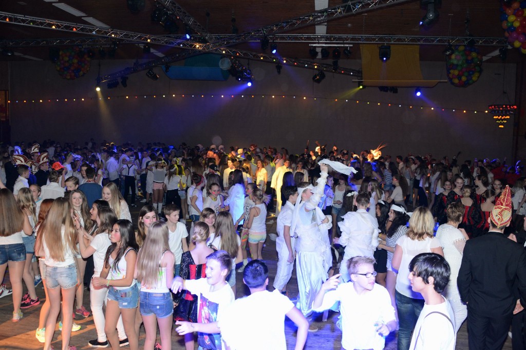 ../Images/Jeugddisco White Edition 117.jpg